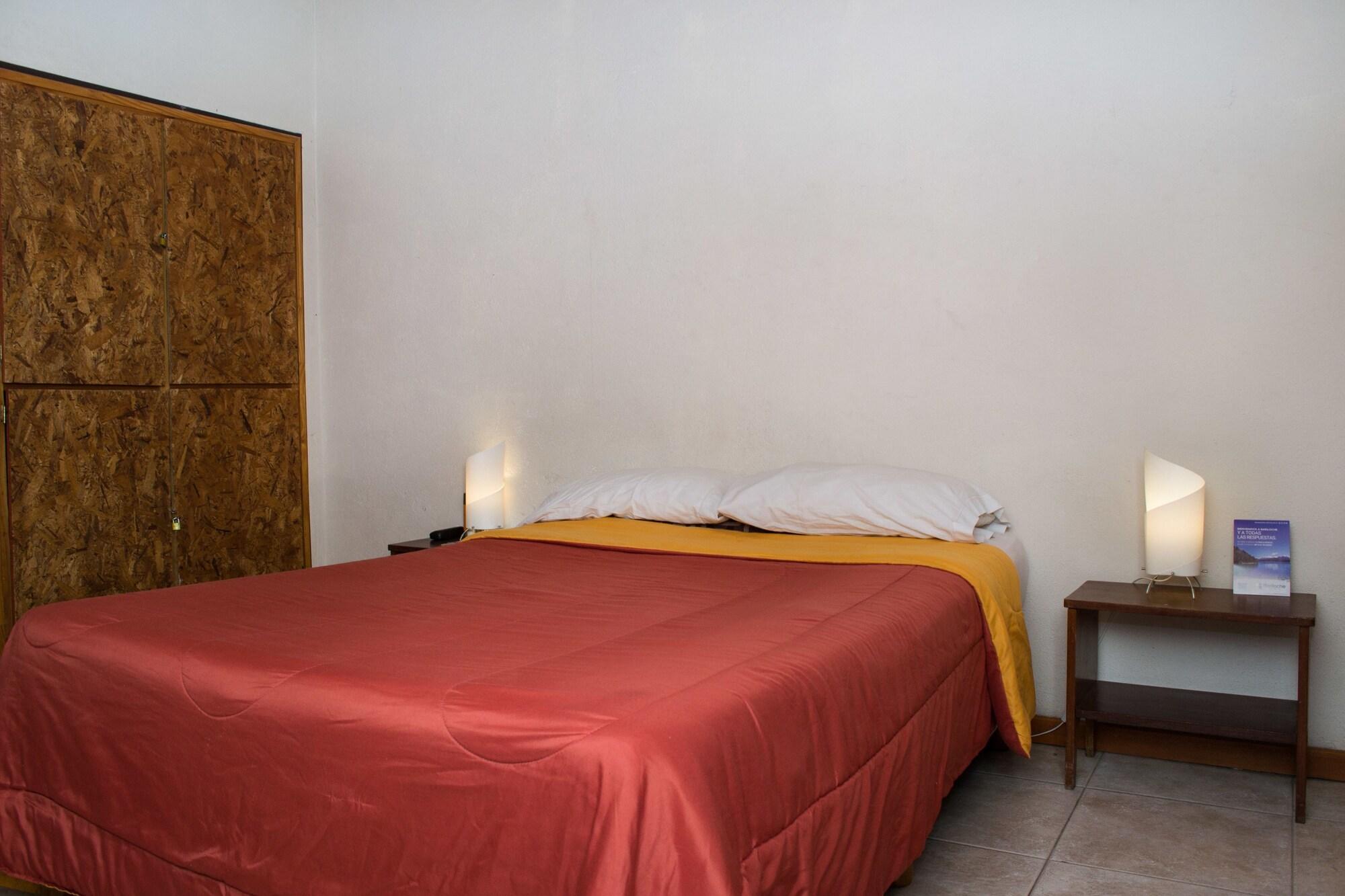 Hostel Inn Bariloche (Adults Only) Экстерьер фото