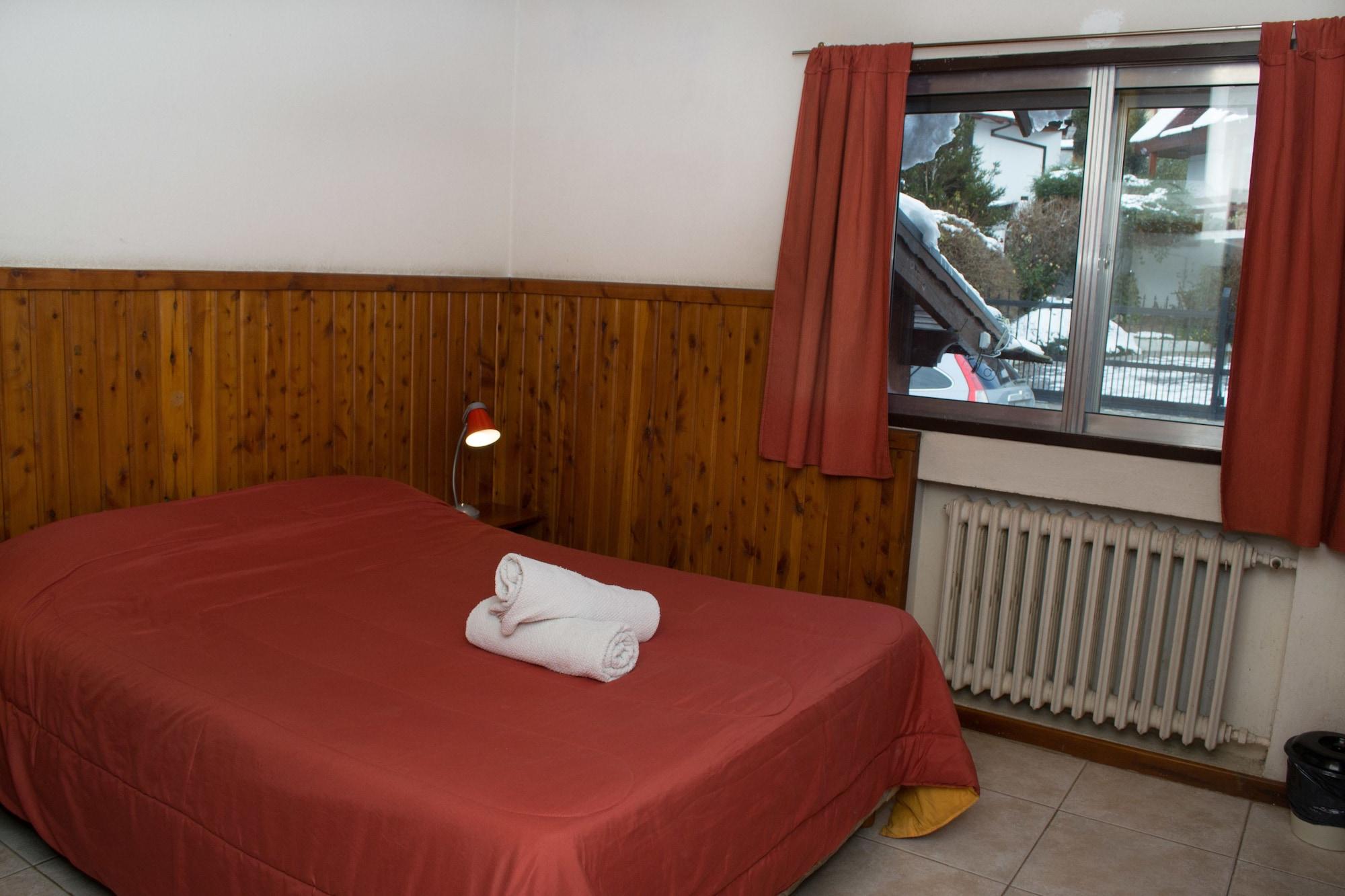 Hostel Inn Bariloche (Adults Only) Экстерьер фото