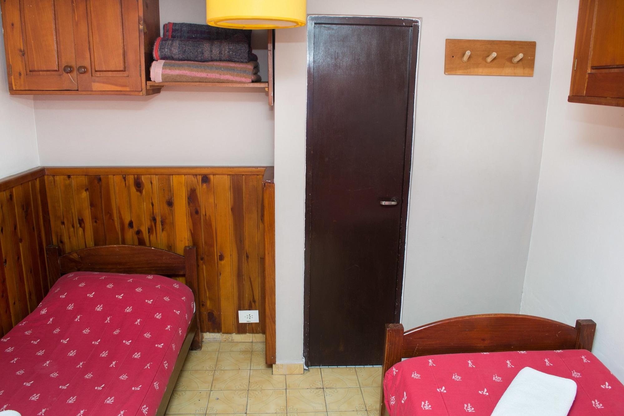 Hostel Inn Bariloche (Adults Only) Экстерьер фото