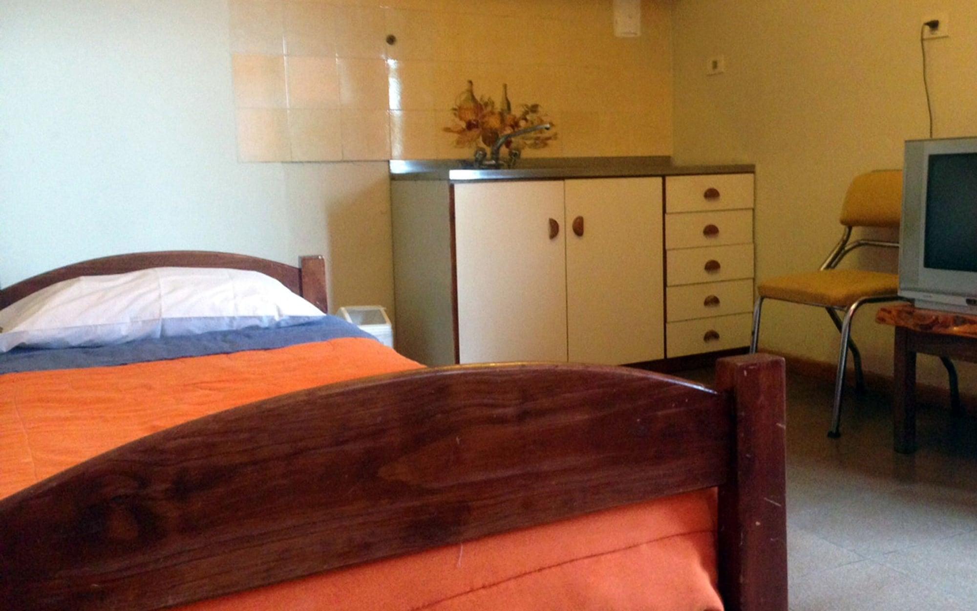 Hostel Inn Bariloche (Adults Only) Экстерьер фото