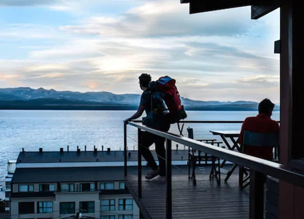 Hostel Inn Bariloche (Adults Only) Экстерьер фото