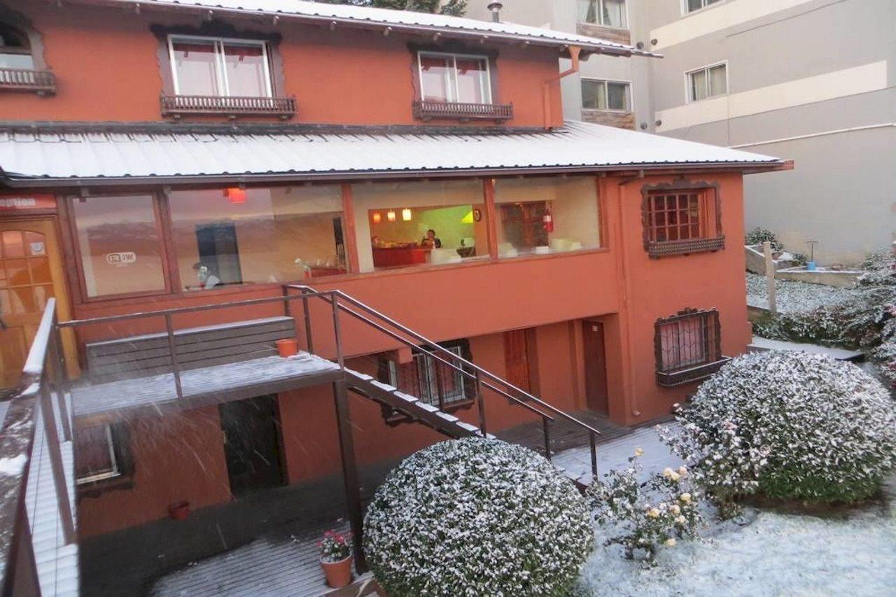 Hostel Inn Bariloche (Adults Only) Экстерьер фото