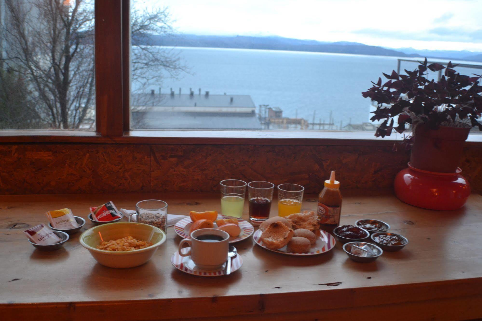 Hostel Inn Bariloche (Adults Only) Экстерьер фото